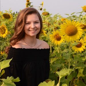 Meet your Posher, Evelyn